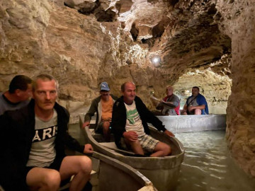 A barlang mélyén