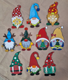 Kézzel festett karácsonyfa díszek