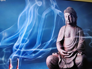 Szól a meditációs zene
