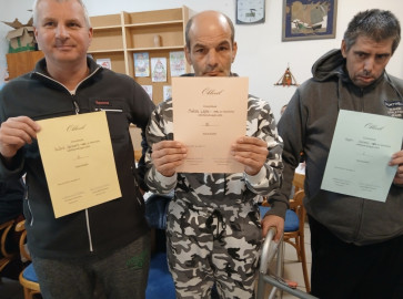 A helyezettek az oklevelekkel