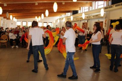 Tánccsoportunk tánca kendővel