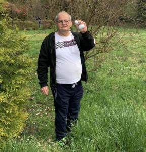 Büszke tojás találó