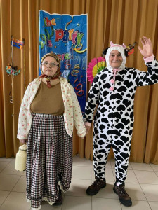 Fejőlány és a tehén