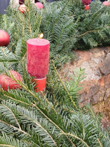 Az első gyertya- a hit gyertyája 