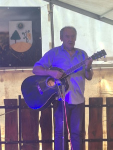 Zenekarunk gitárosa 