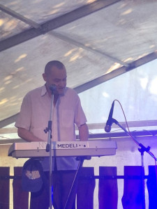 A zenekar frontembere