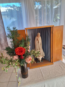 Nagy becsben tartott Szűz Mária szobrunk 