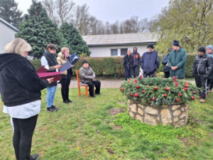 Adventi gyertyagyújtás nemrégiben 