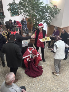 A Mikulás keresi az édességet