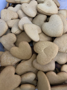 Halmokban a kisült mézes