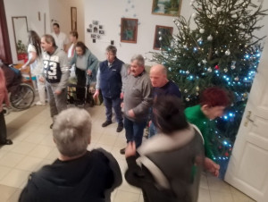 Kör közepén állok