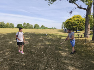 Lakóink kipróbálták a tollaslabdát 