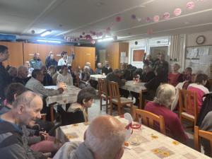 Kézfeltartással jeleztek a kvíz feladatnál