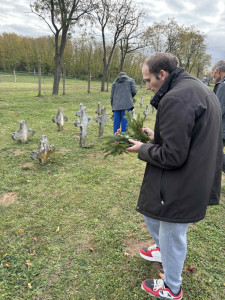 A temetőlátogatás pillanatképei