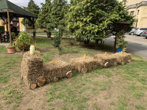 Minimalizált vonatunk zakatol