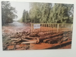 Hömpölyög az iszap