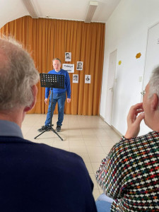 Anyám tyúkja vers szavalása