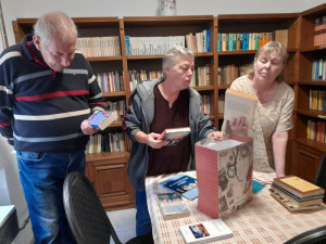 Könyvtár birtokba vétele