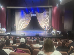 Mindenki izgul