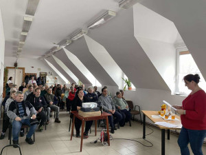 Figyelmes hallgatóság