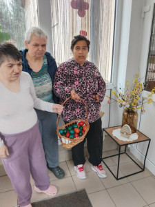 A hölgyek várják a locsolókat