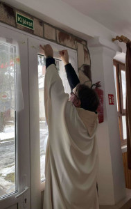 A jelképes megszentelt matrica.