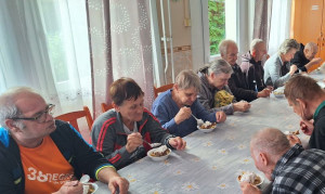 A sütemény elfogyasztása