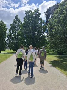 A kastély parkjában