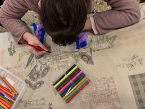 Farsangi álarc díszítés