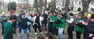 Táncolva temették a telet