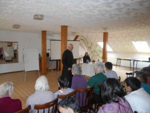 A képen a hittan egy pillanata látható