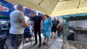 Köszönetmondás vendéglátóinknak
