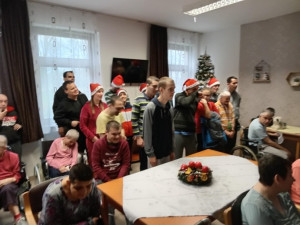 Lakók várják a Mikulást