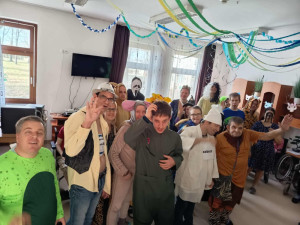 A T épület lakói a farsangon