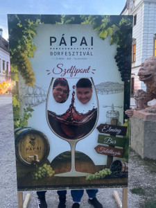 A szelfipontnál