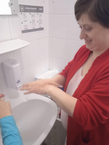 felhívtuk ellátottjaink figyelmét a szappannal történő kézmosás fontosságára