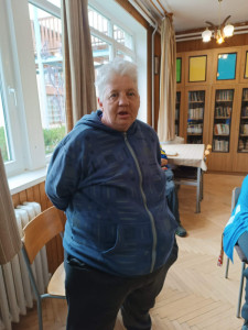 József Attila: Mama című versét szavalja C. Ilona			