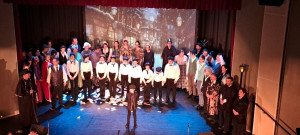 Finálé: minden szereplő a színpadon