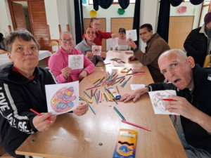 Színes rajzok készülnek