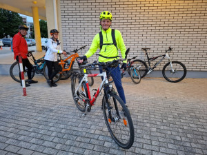 Éjszakai kerékpártúrán részt vevő lakónk