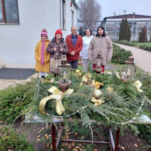 Mind a 4 gyertya ég a koszorún