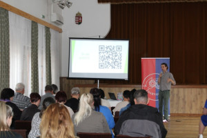 Györgyi-Ambró Kristóf Áron digitális pedagógiai szakértő előadása: Mesterséges intelligencia: áldás vagy átok?