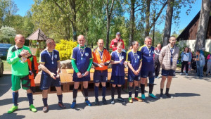 Darvastó 2-es futballcsapata éremosztás után
