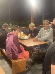 Éjszakai falatozás a McDonald's-ban