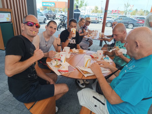 Ebéd a McDolald1s-ban haza indulás előtt