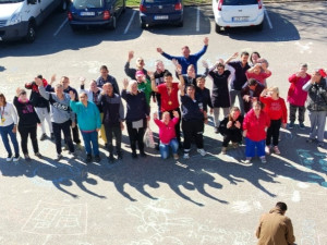 Csoportkép a művészekről