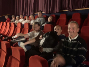 Elfoglaltuk helyeinket, kezdődhet a film