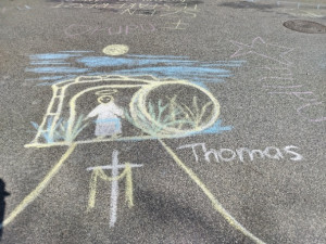 Jézus feltámadása aszfaltrajzon