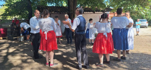 lakóotthon táncbemutatója